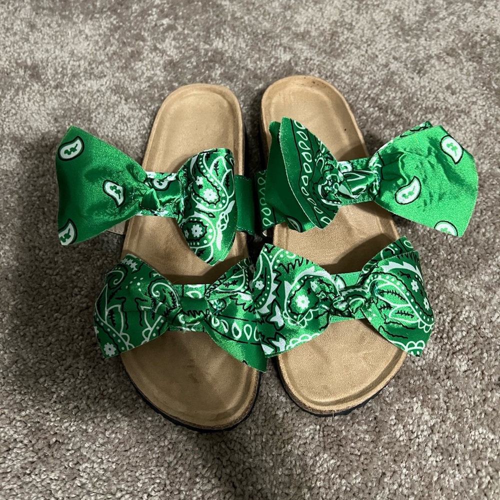 Green bandana slide